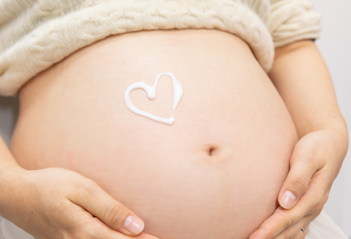 Мы подготовили список продукции, которая может понадобиться будущим мамам и малышам до 1 года.